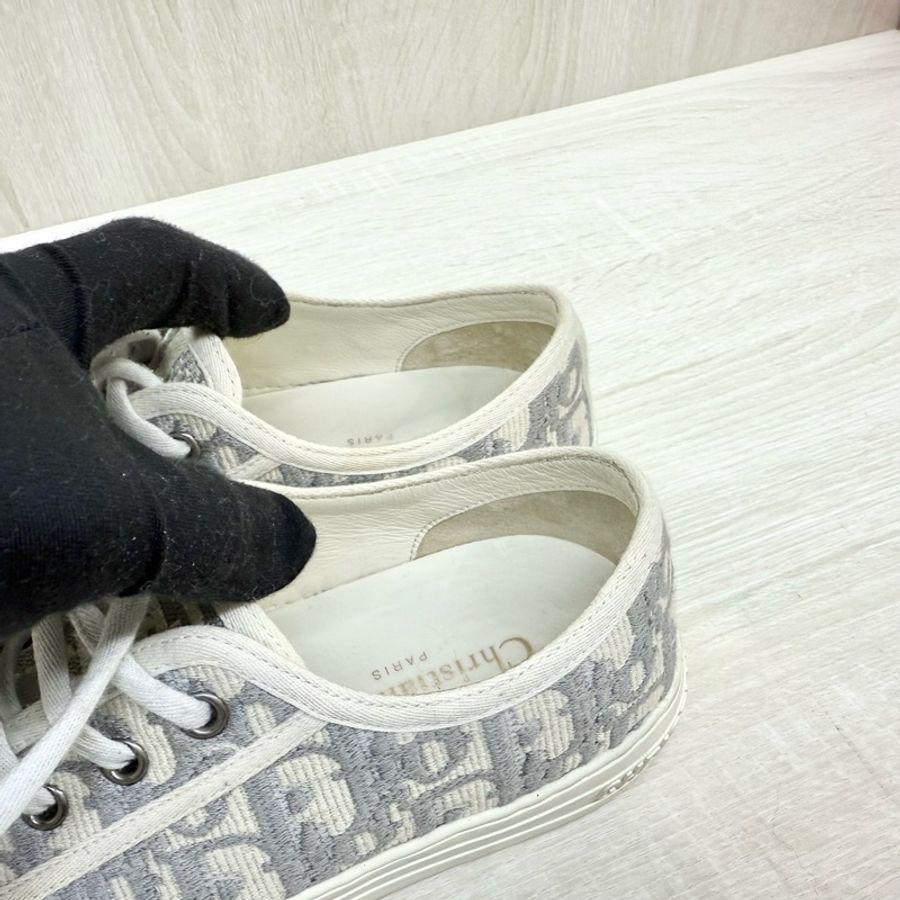 DIOR灰色緹花刺繡Walkn帆布球鞋-3