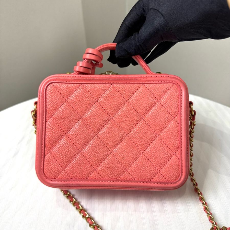 Chanel 荔枝牛皮 珊瑚粉 相機包、化妝盒子包Vanity case系列小號,可以手提單肩-1