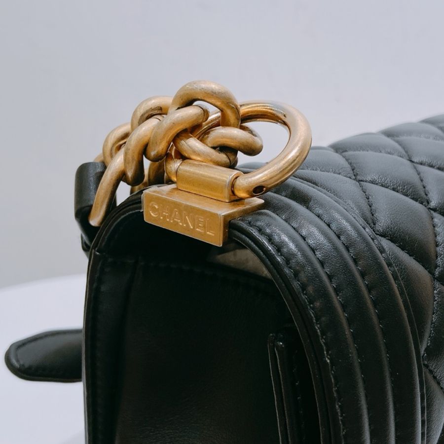 TW4584 CHANEL 香奈兒中號經典Boy系列鏈帶包包BOY 25CM LAMBSKIN-17