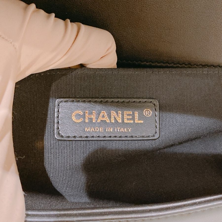 TW4584 CHANEL 香奈兒中號經典Boy系列鏈帶包包BOY 25CM LAMBSKIN-19