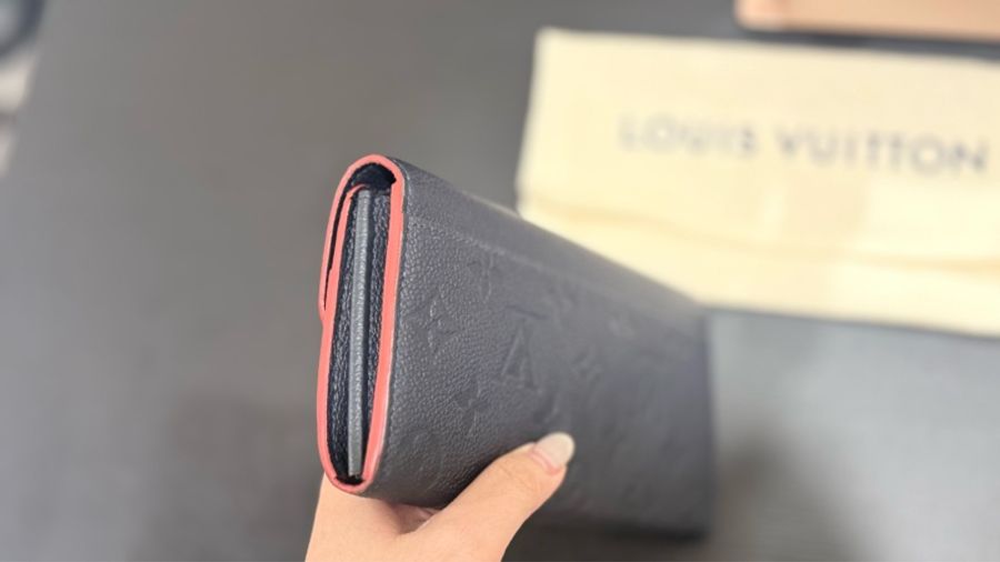 Louis Vuitton 深藍壓紋撞色長夾-4