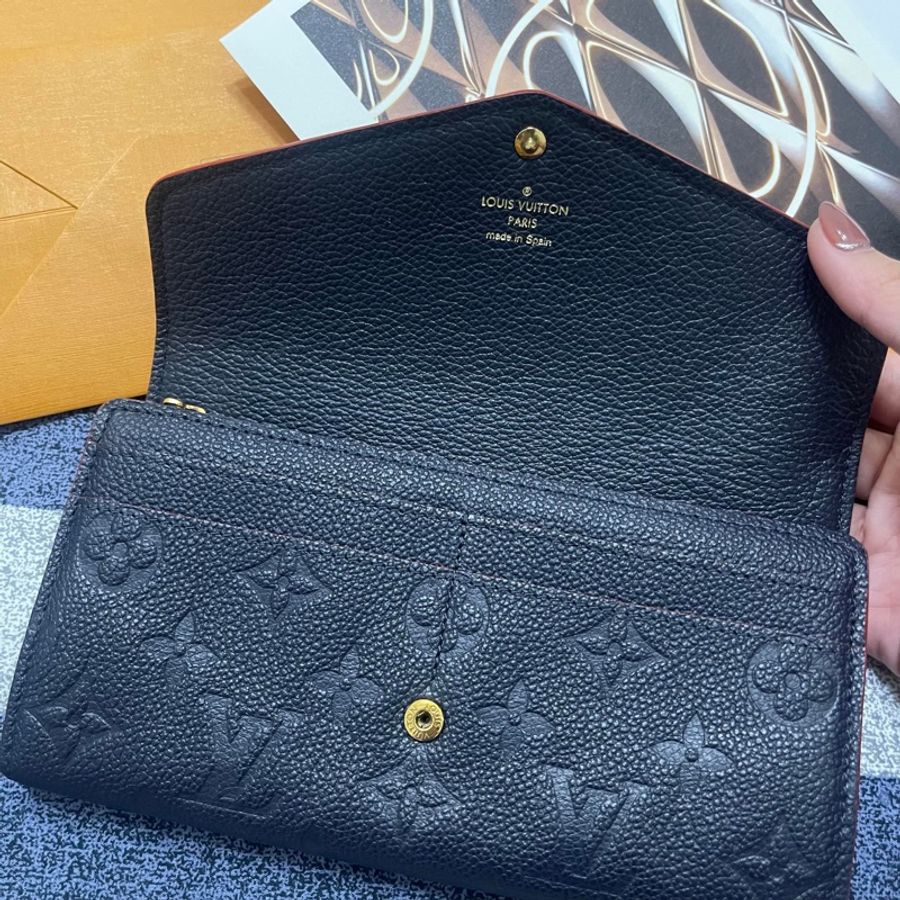 Louis Vuitton 深藍壓紋撞色長夾-10