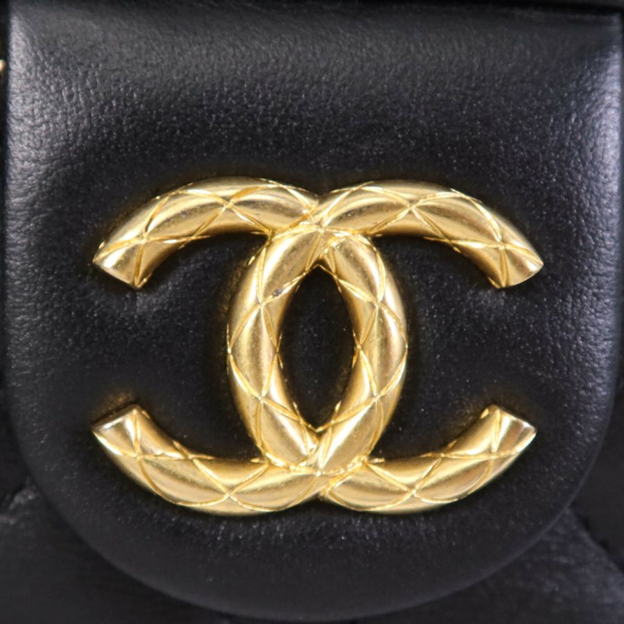 CHANEL 牛皮皮革Vanity Case金扣鏈帶手挽肩背兩用袋-8