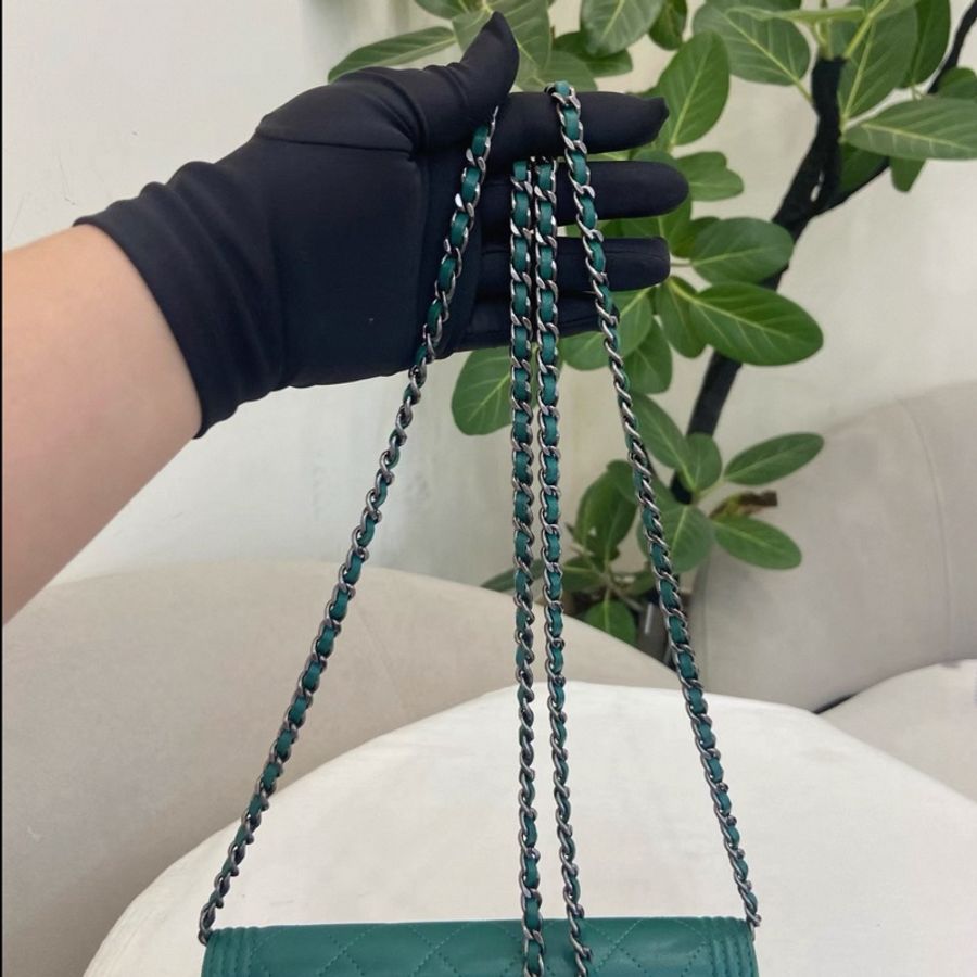 Chanel • Le Boy 湖水綠羊皮銀釦 Woc 鏈條包-8