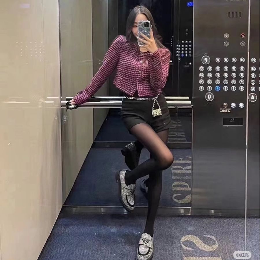 Prada 普拉達 閃鑽三角標樂福鞋-4