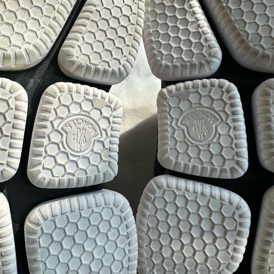 MONCLER 黑色休閒鞋-10