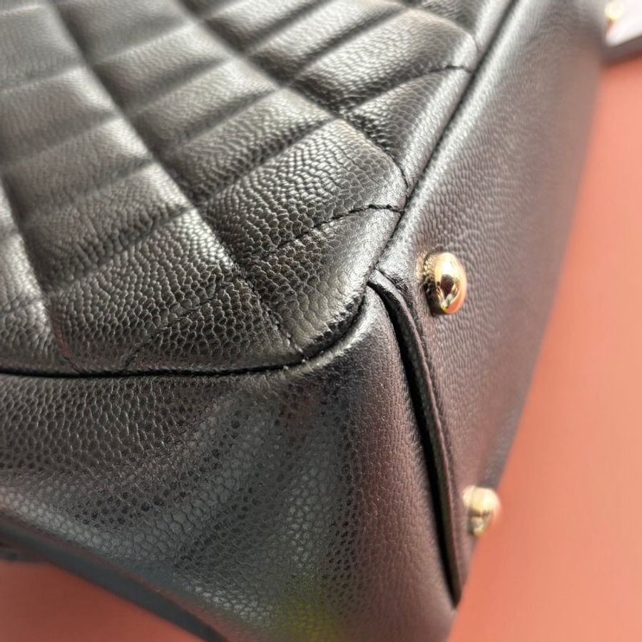 ::CHANEL:: Affinity Flap 黑色荔枝牛皮金轉釦經典郵差包手提/斜背包 大款-9