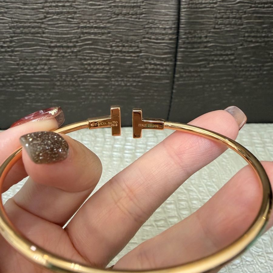 Tiffany & Co. 750玫瑰金T Wire手環-2