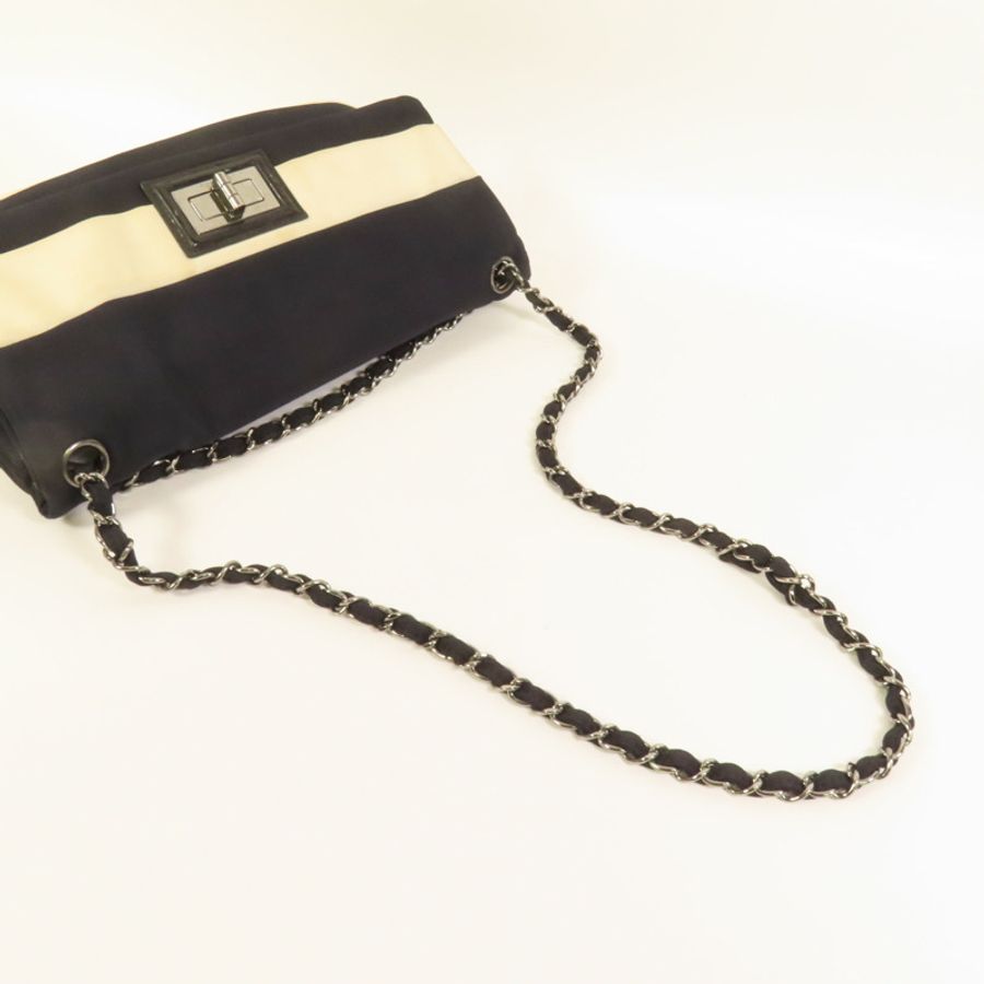 CHANEL 帆布Chain Shoulder銀扣鏈帶肩背袋-4