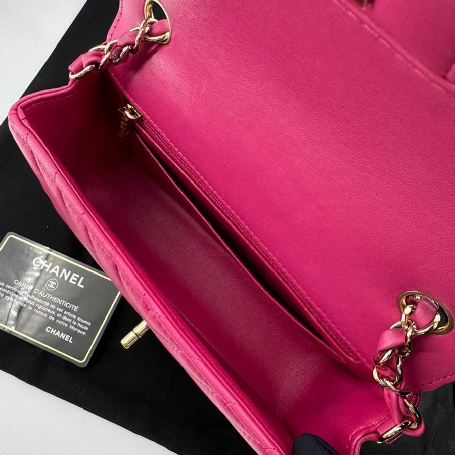 Chanel 2015-2016 Calfskin Chevron Shoulder Flap Bag with Gold hardware-14