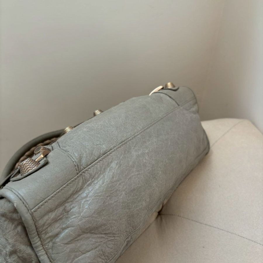 🏷Balenciaga 機車包/沙丘色-14