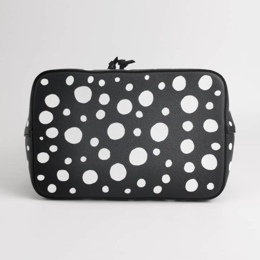 Louis Vuitton (LV) Yayoi Kusama聯名款NEONOE中號牛皮壓紋老花抽繩單肩包 芯片款-5