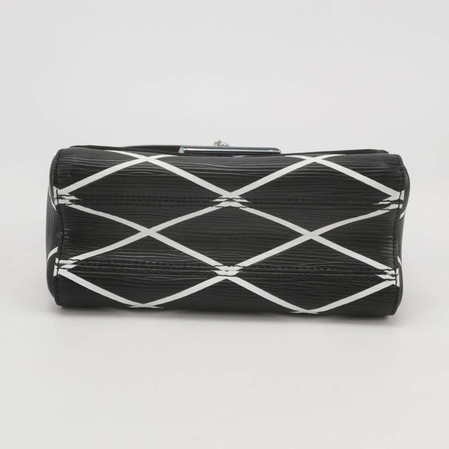 Louis Vuitton(LV)Twist小號牛皮拼色網格LV旋轉鎖扣單肩包-5
