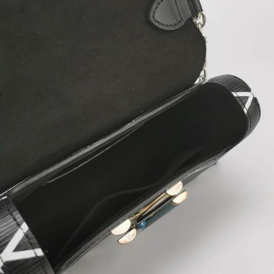 Louis Vuitton(LV)Twist小號牛皮拼色網格LV旋轉鎖扣單肩包-6