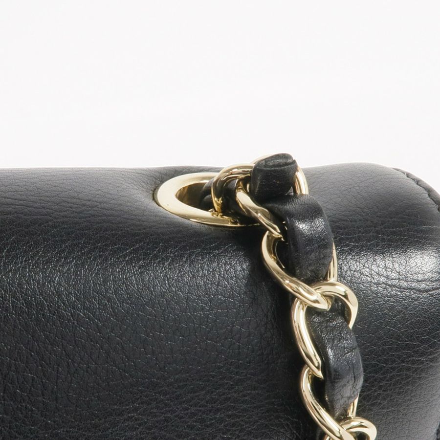 CHANEL 牛皮皮革Chain Shoulder金扣鏈帶肩背袋-10
