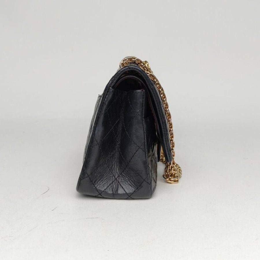 CHANEL 2.55口蓋包小號24黑色牛皮16開金扣肩背包-3