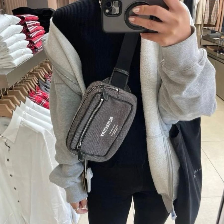 Burberry grey belt bag-5