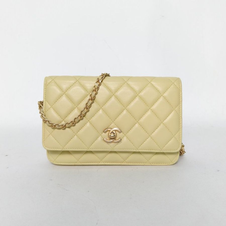 CHANEL CFWOC19黃色羊皮30開金扣金球調節扣肩帶肩背包-0
