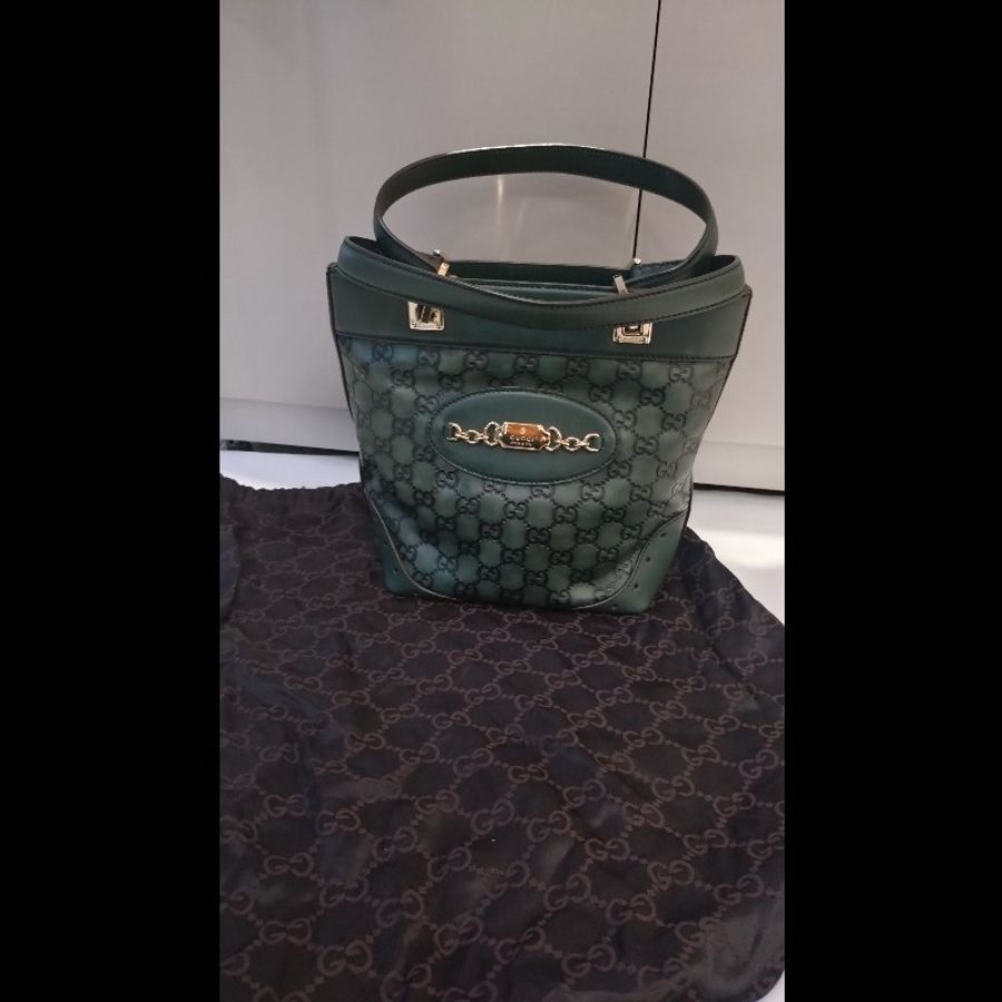Gucci 綠色皮革壓紋小購物包-1