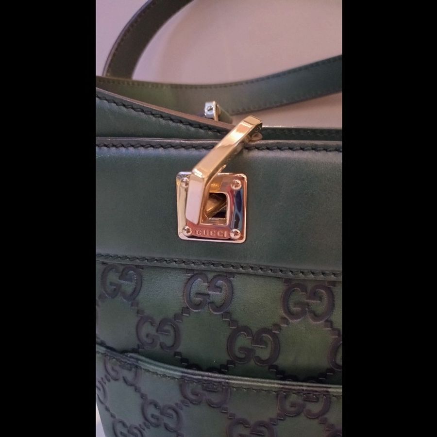 Gucci 綠色皮革壓紋小購物包-19