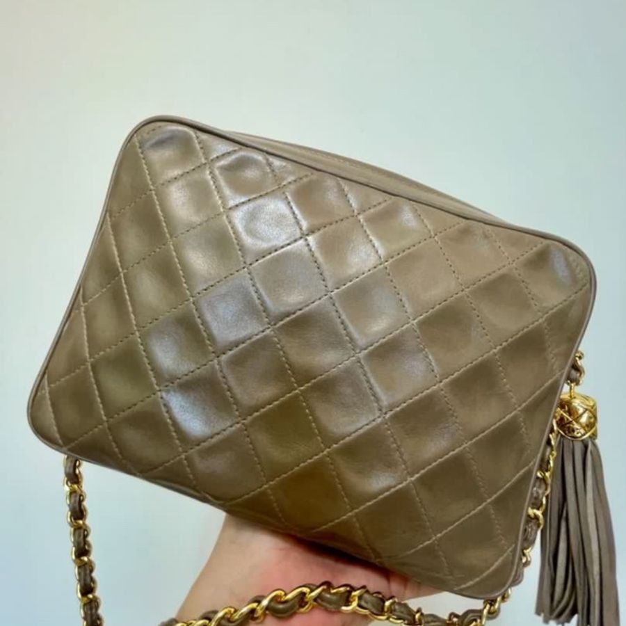 Vintage Chanel camera bag-1