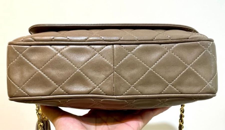Vintage Chanel camera bag-2