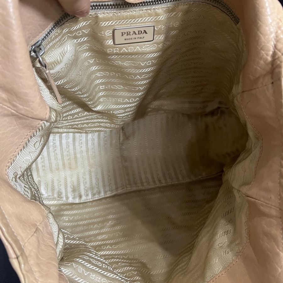 Prada 奶茶色全皮單肩包 尺寸約33*27-3