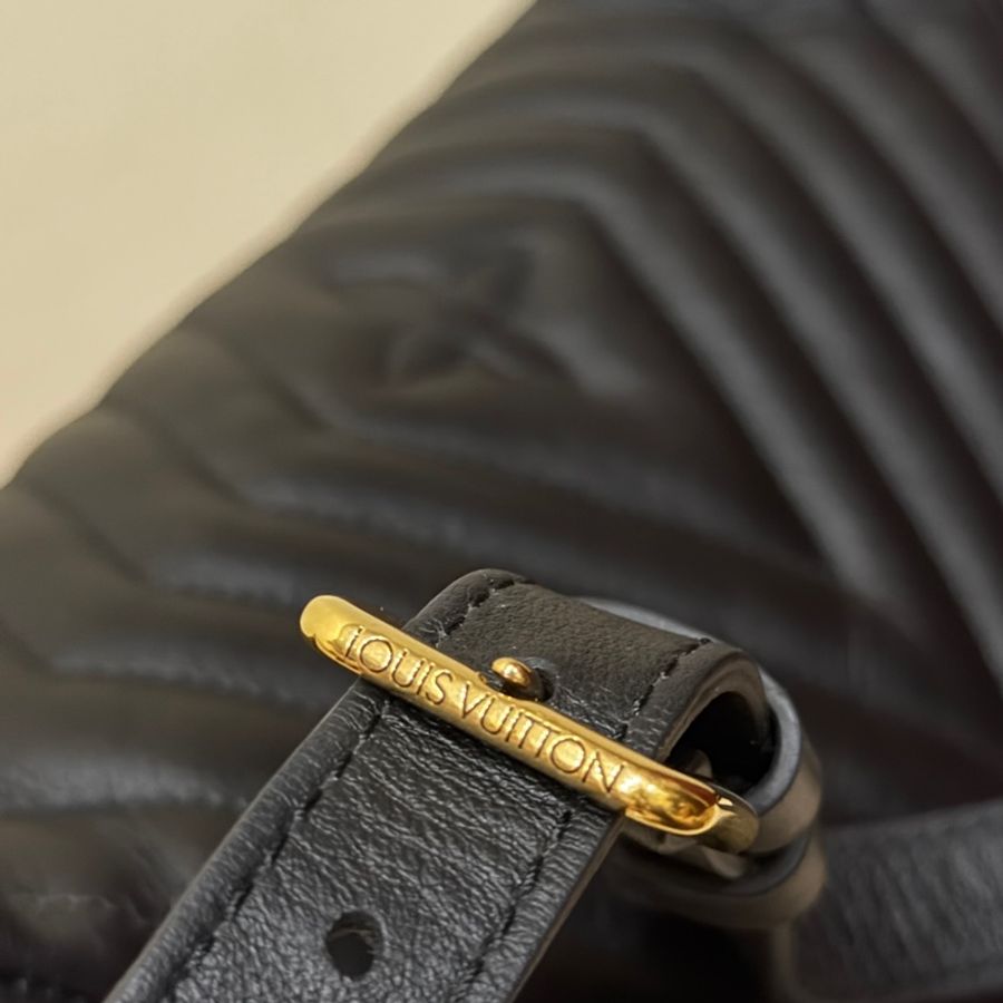 Louis Vuitton LV New Wave 小牛皮 金釦一字拉腰包 全新 M53750-7