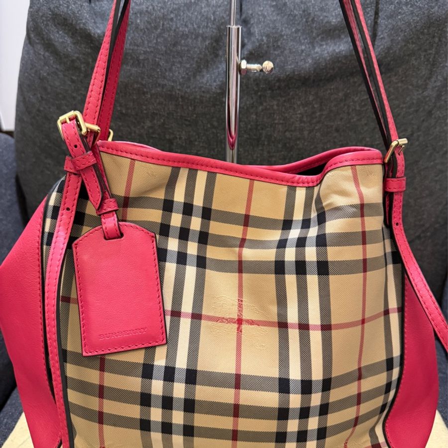 BURBERRY 專櫃正品 3983060 桃紅色 格紋 肩背包 手提包 水餃包 購物包-3