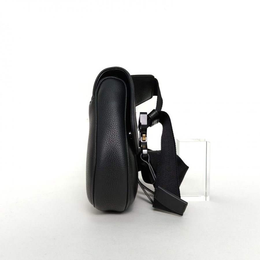 DIOR SADDLE馬鞍胸包黑色牛皮銀扣2022肩背包-1