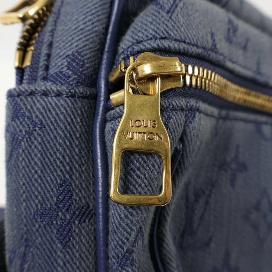 LOUIS VUITTON Monogram Denim Outdoor Bumbag金扣肩背袋-13