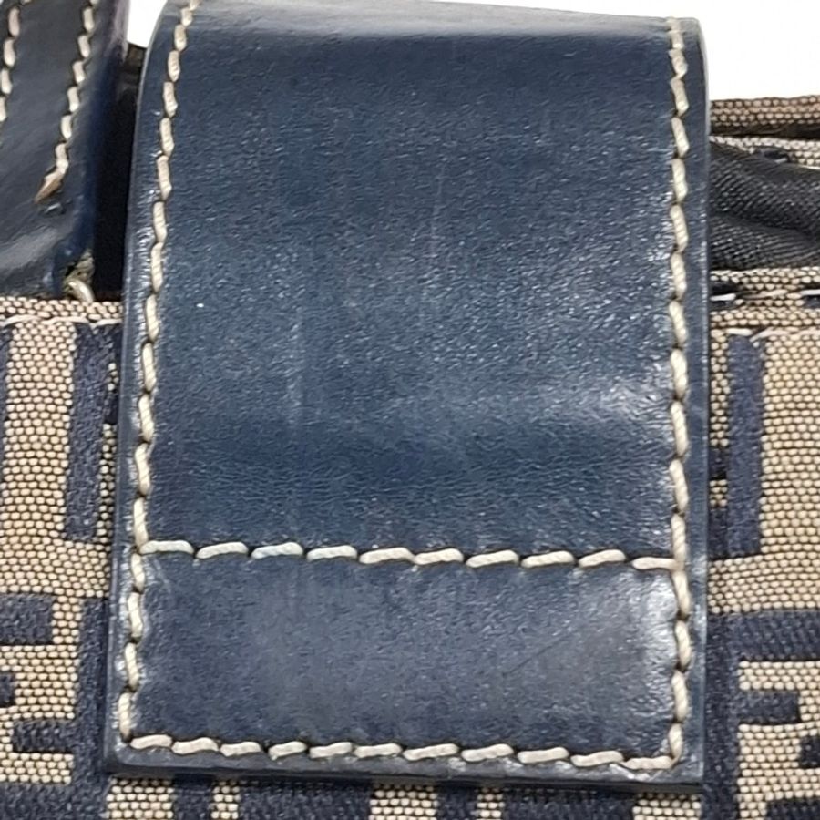 Vintage FENDI 海軍藍緹花布面料銀釦肩背包-29