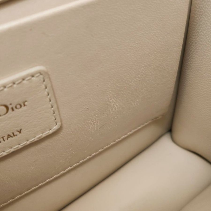 Dior 30 Montaigne 蒙田包小號牛皮純色CD標誌斜挎包-9