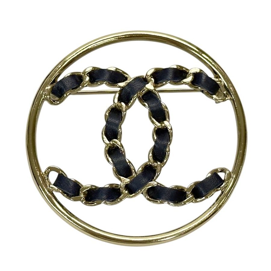 CHANEL CC 皮穿鏈 胸針-0