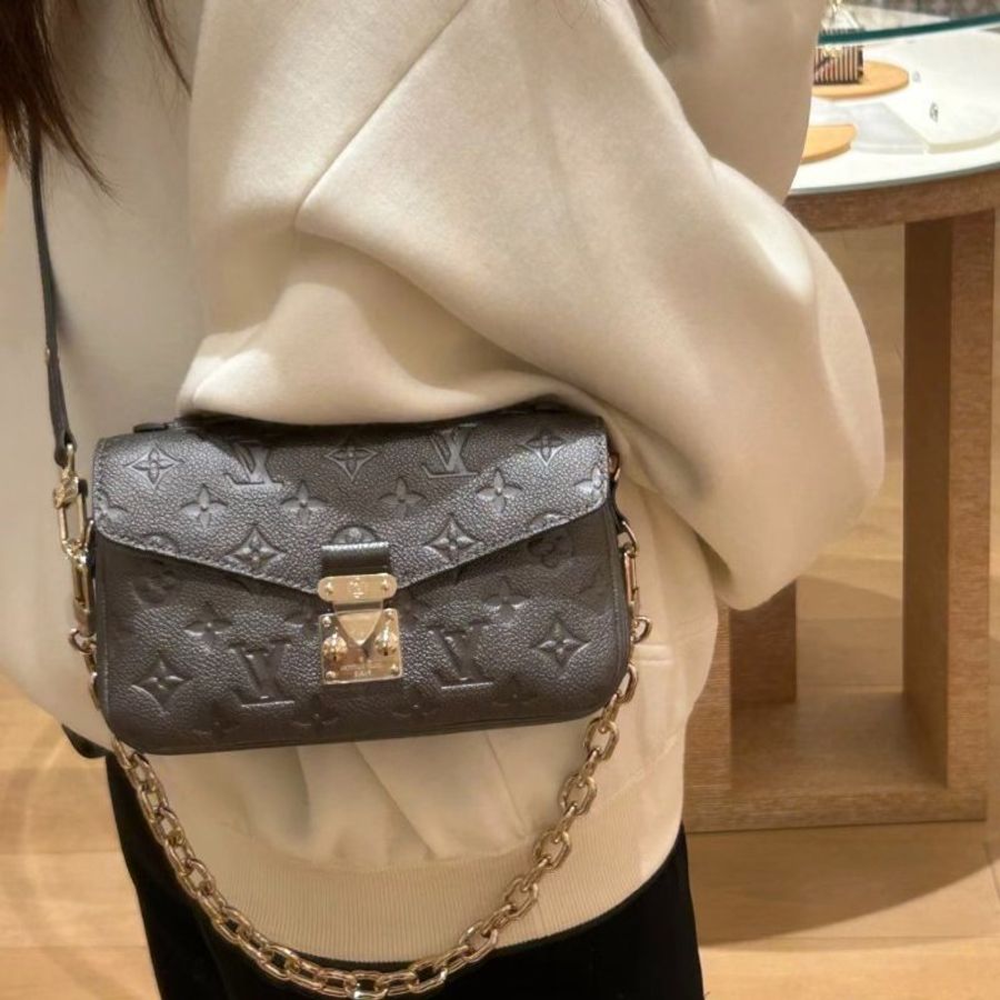 LV POCHETTE大象灰金扣mini郵差包芯片款21.5*13.5*6 9新 配件盒子塵袋-0
