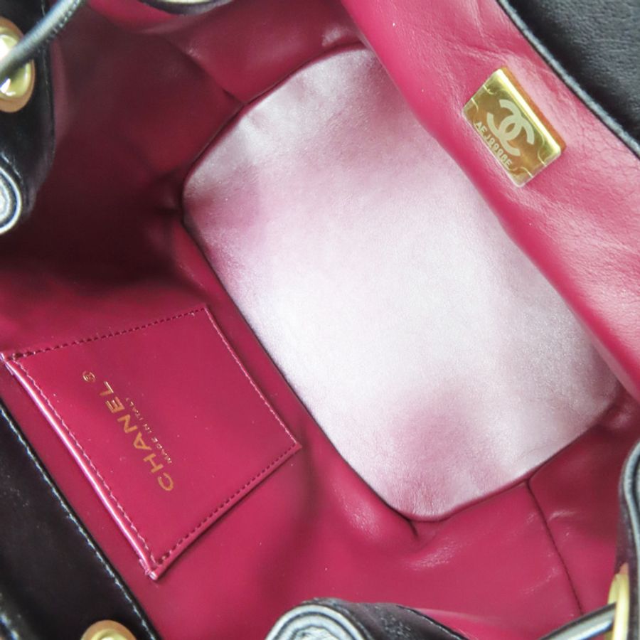 黑色菱格紋羊皮後背金扣【CHANEL 香奈兒】 AS4493-4