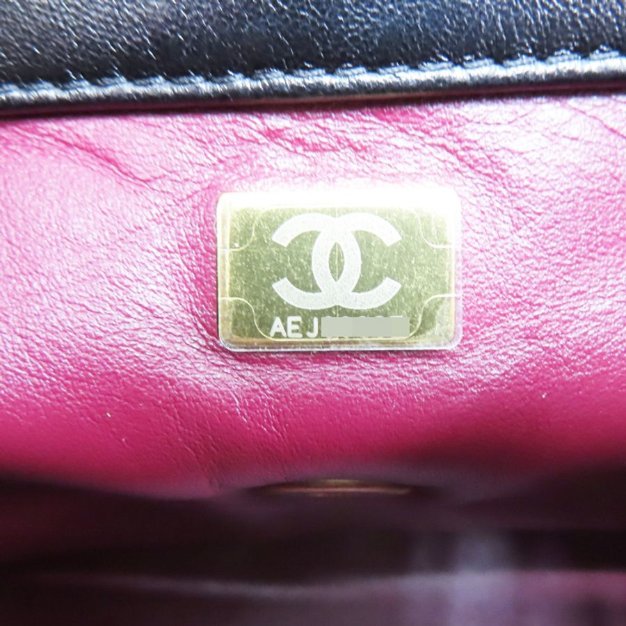 黑色菱格紋羊皮後背金扣【CHANEL 香奈兒】 AS4493-6
