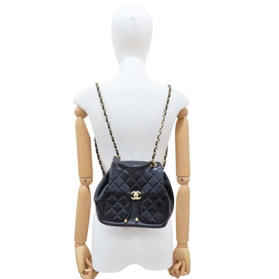 黑色菱格紋羊皮後背金扣【CHANEL 香奈兒】 AS4493-7