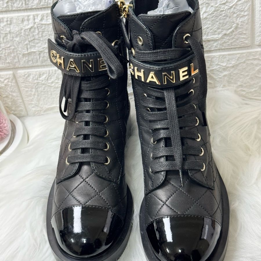 Chanel 黑色菱格紋羊皮靴-9