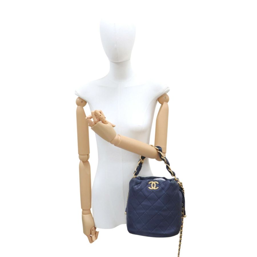 黑色牛皮抽繩包兩用包【CHANEL 香奈兒】 AS2390-8