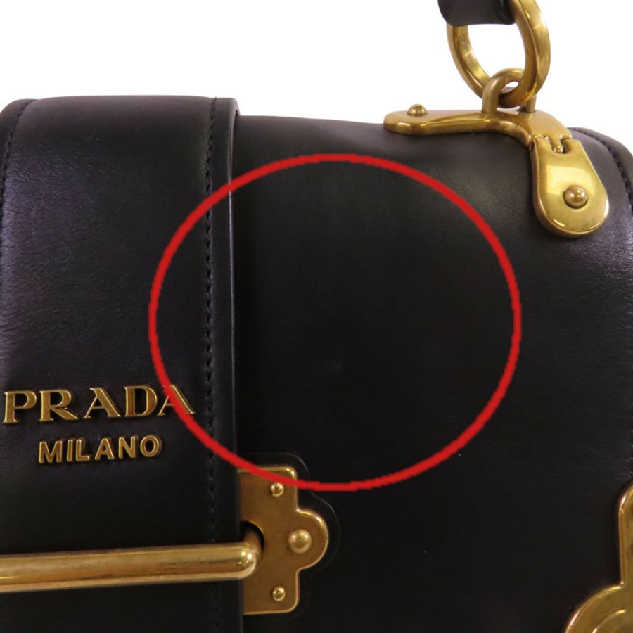 PRADA 牛皮皮革City Bag金扣肩背袋-26