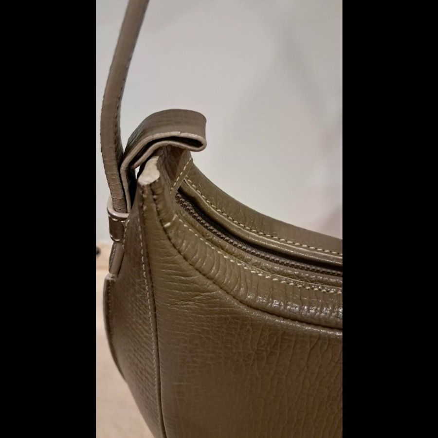 Loewe稀有皮革復古肩背腋下包-17