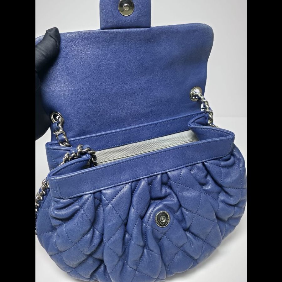 Chanel - Chain Flap Bag-17