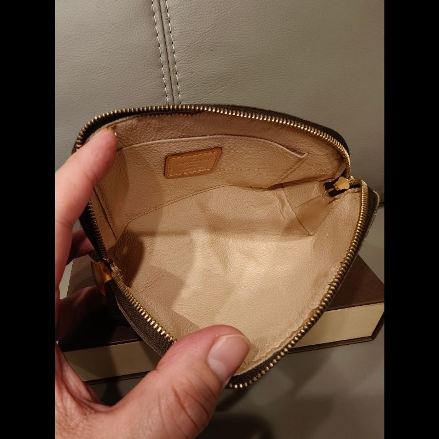 特價出清日本帶回中古2手LV老花化妝包,內裡乾淨-14
