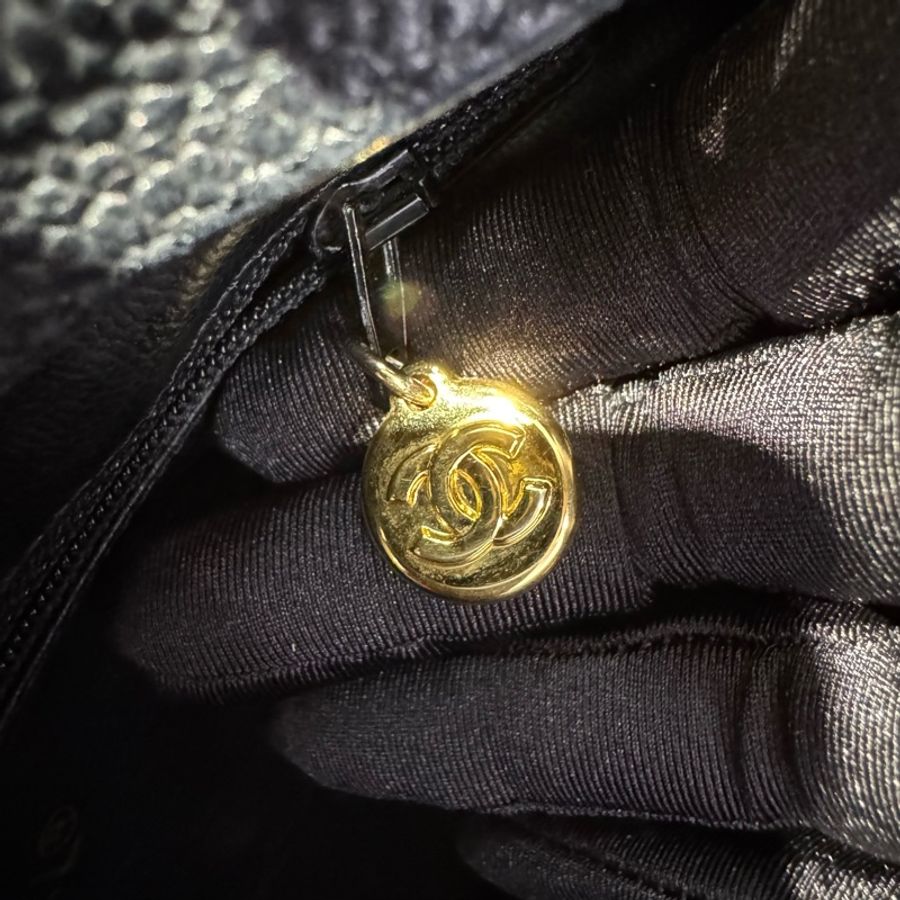 Chanel香奈兒魚子醬金球奶粉包雙面Logo ~金球款-5