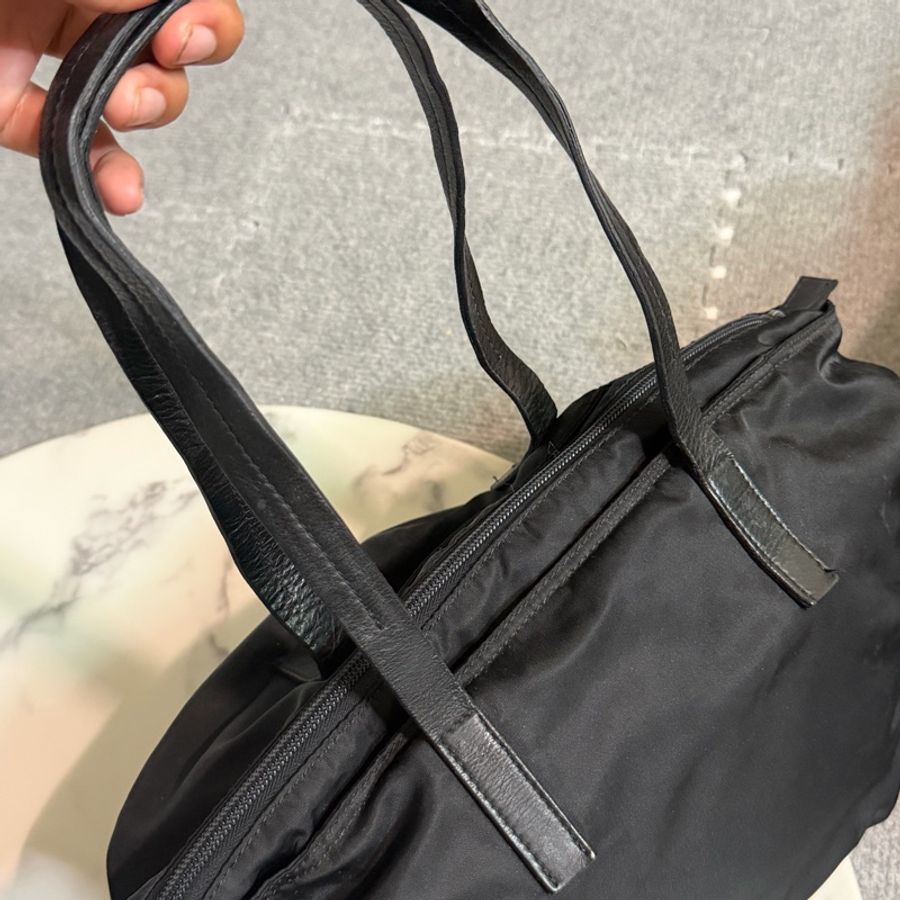 🏷Prada尼龍水餃包-18