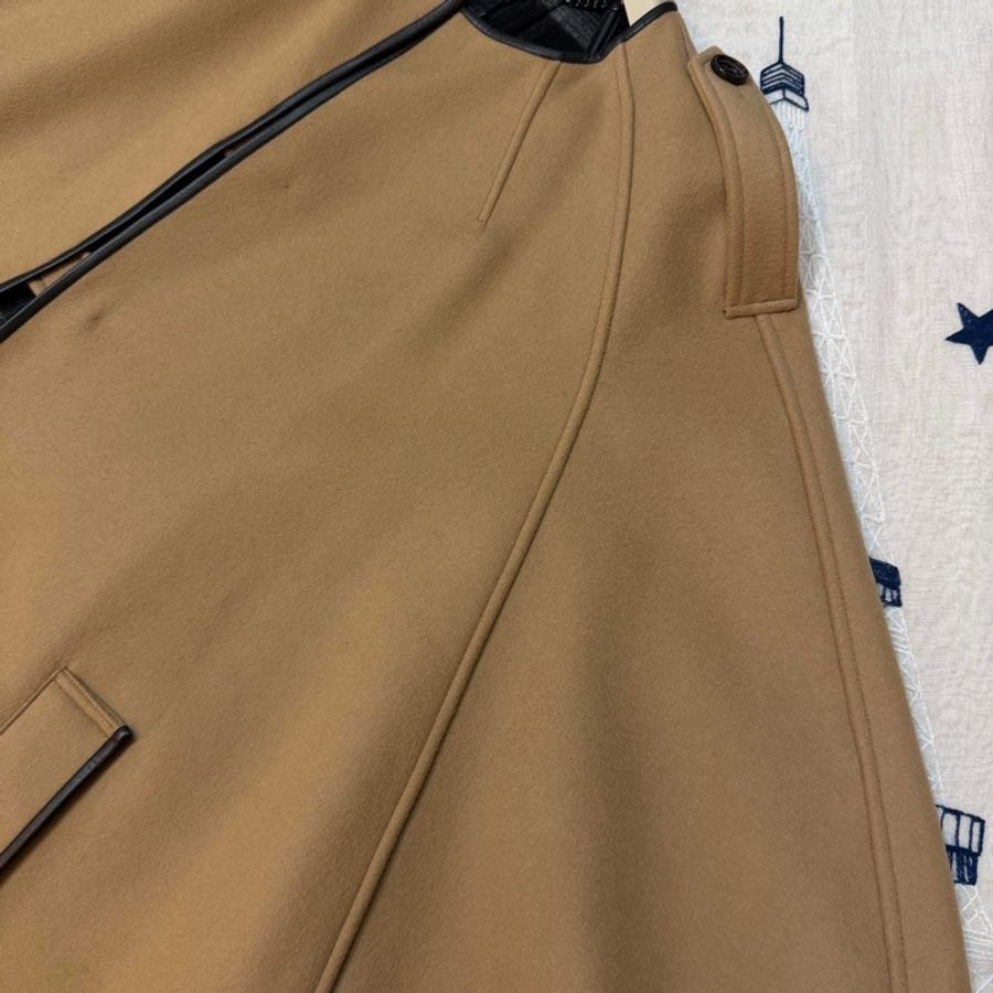 BURBERRY英國蜜色羊毛披肩斗篷L-9