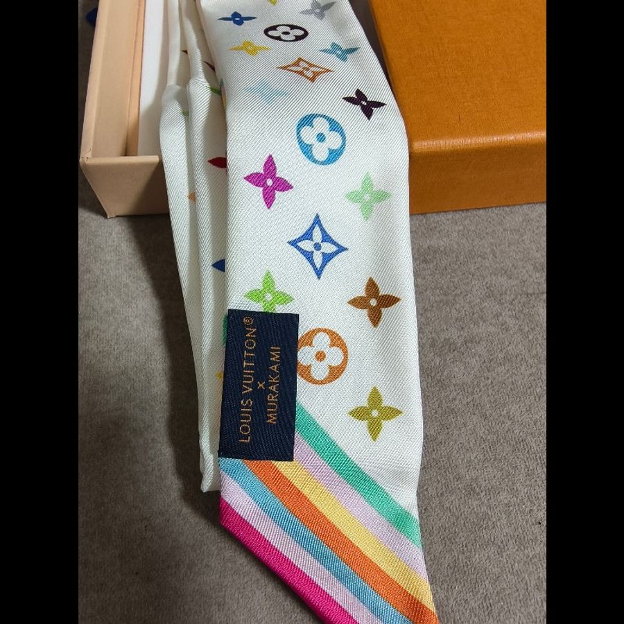 LV限量村上隆聯名絲巾-1
