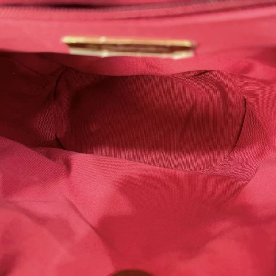 CHANEL 19Bag 24C黑金菱格紋羊皮拼色鏈條後背包 22×16×26 全新閒置配件塵袋盒子購證-6