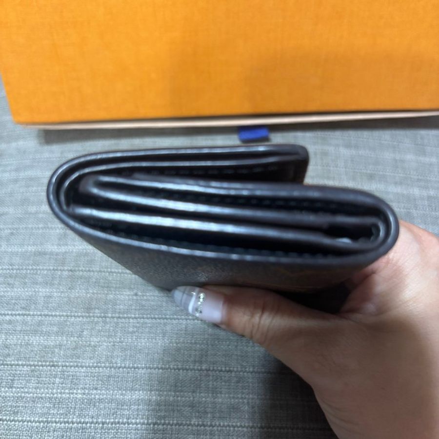正品 LV M68704 小三折皮夾-3